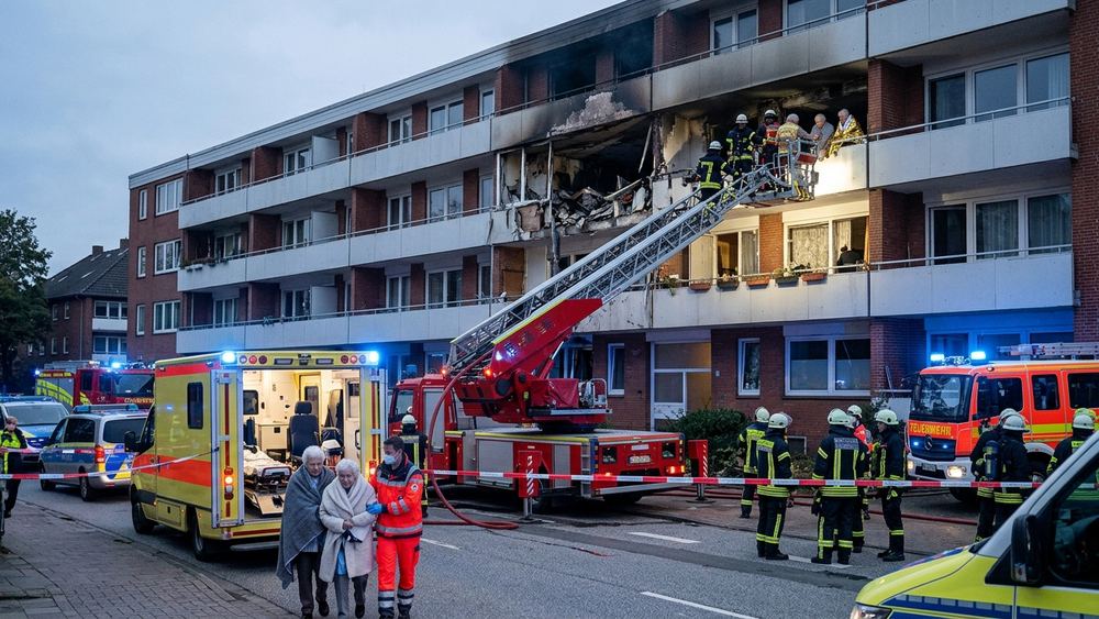 Tote Person nach Explosion in Mehrfamilienhaus in Schleswig-Holstein
