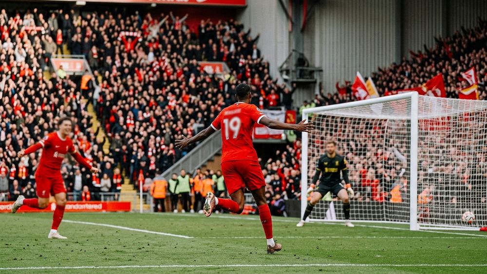 Isak überzeugt mit Doppelpack für Liverpool
